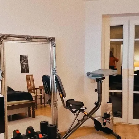 Helles Ruhiges Business-Studio Mit Fruehstueck An A2 Barleben